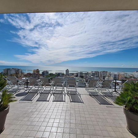 Hesperia Hotel & Residence Lido di Jesolo Exterior photo