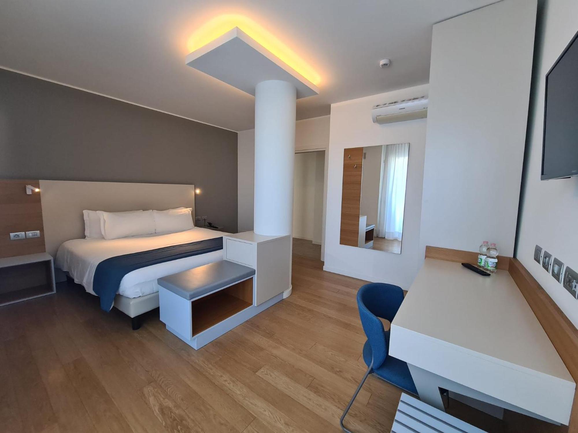 Hesperia Hotel & Residence Lido di Jesolo Room photo