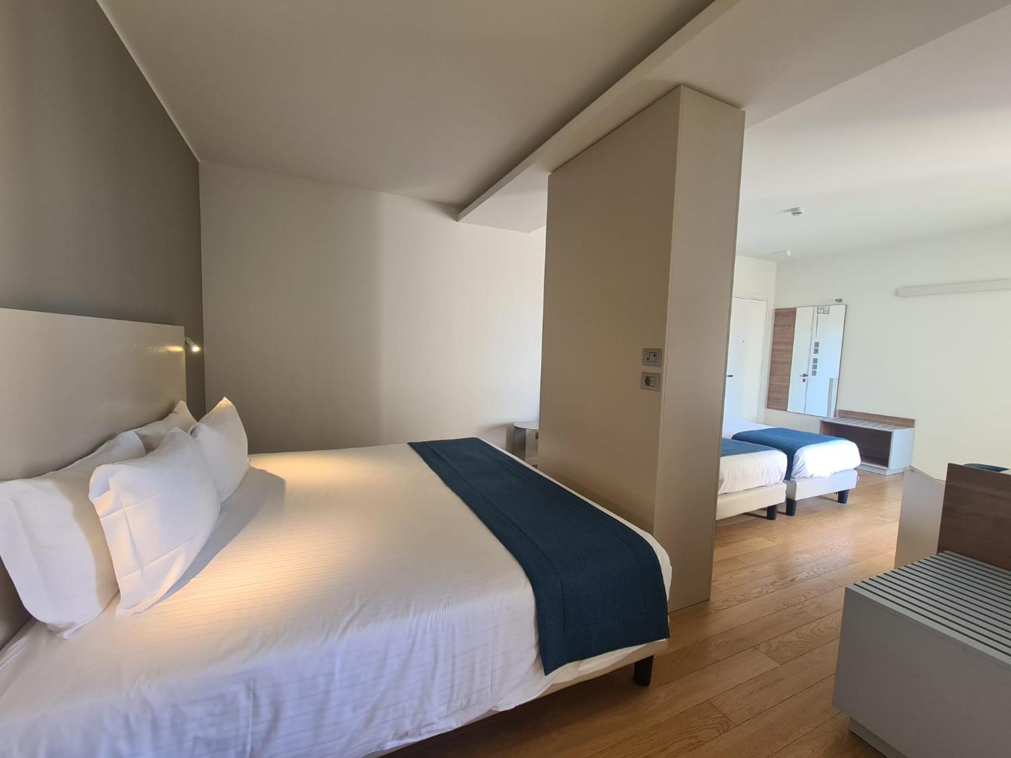 Hesperia Hotel & Residence Lido di Jesolo Room photo